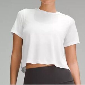 Lululemon Ultralight Women’s T-Shirt – BNWT Size 8